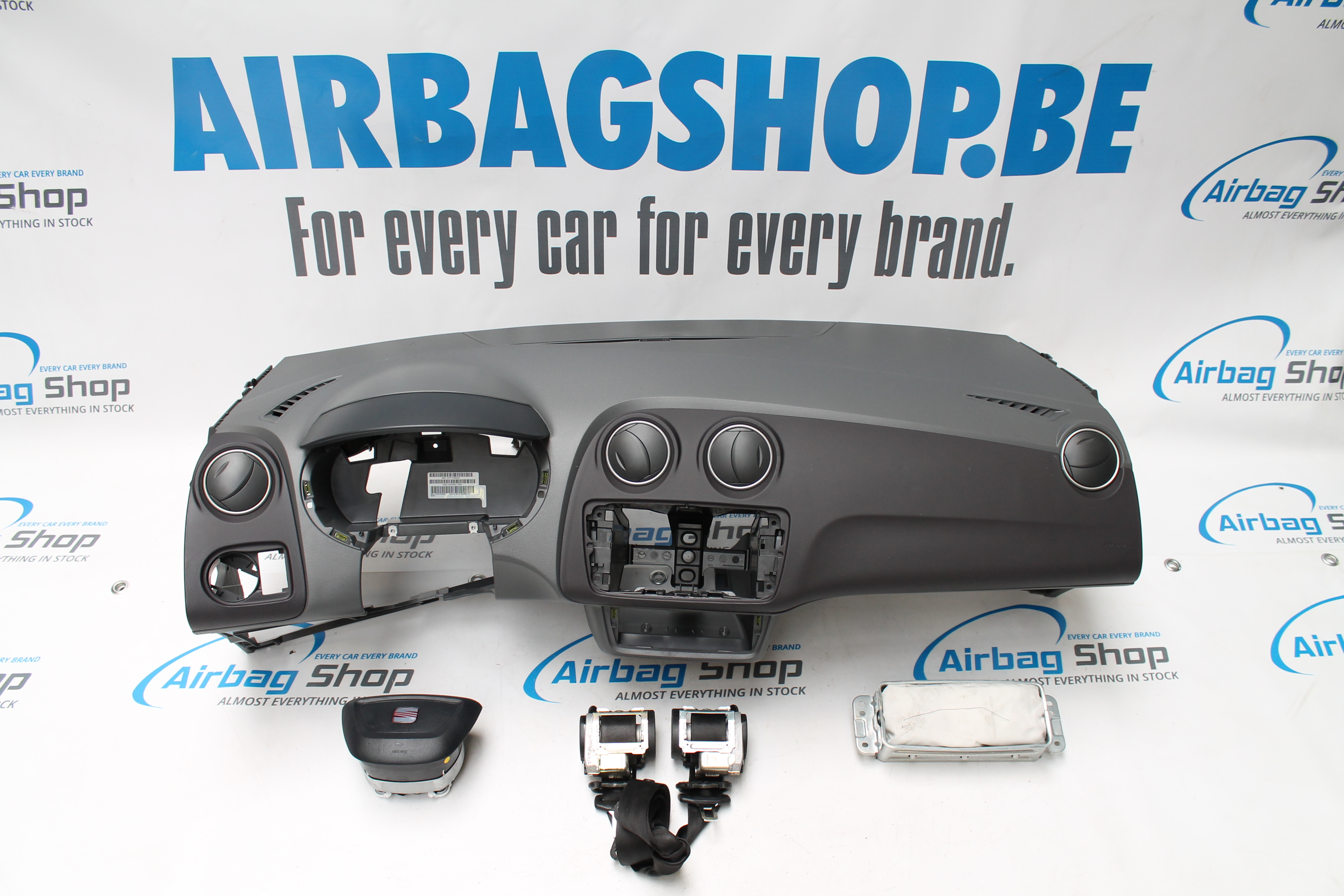 Airbag kit Tableau de bord Seat 6J (20082015) Airbag.eu