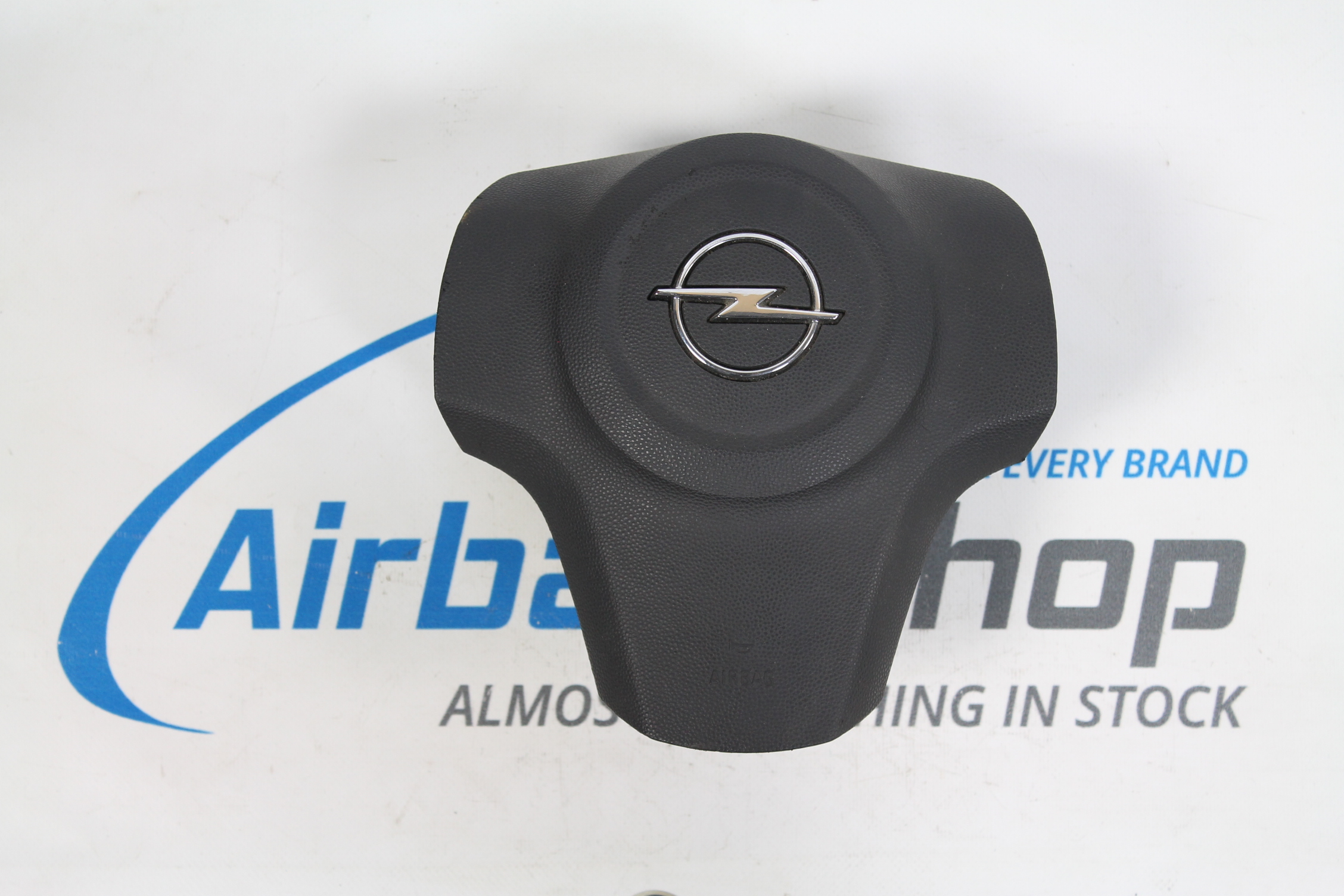 OPEL CORSA F Armaturenbrett Set Airbags Airbagsatz Gurte, € 990,- (1230  Wien) - willhaben