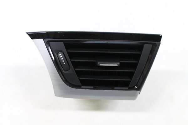 Grille de ventilation droite BMW F30 F31 F34 F80 3 serie (2011-2019)