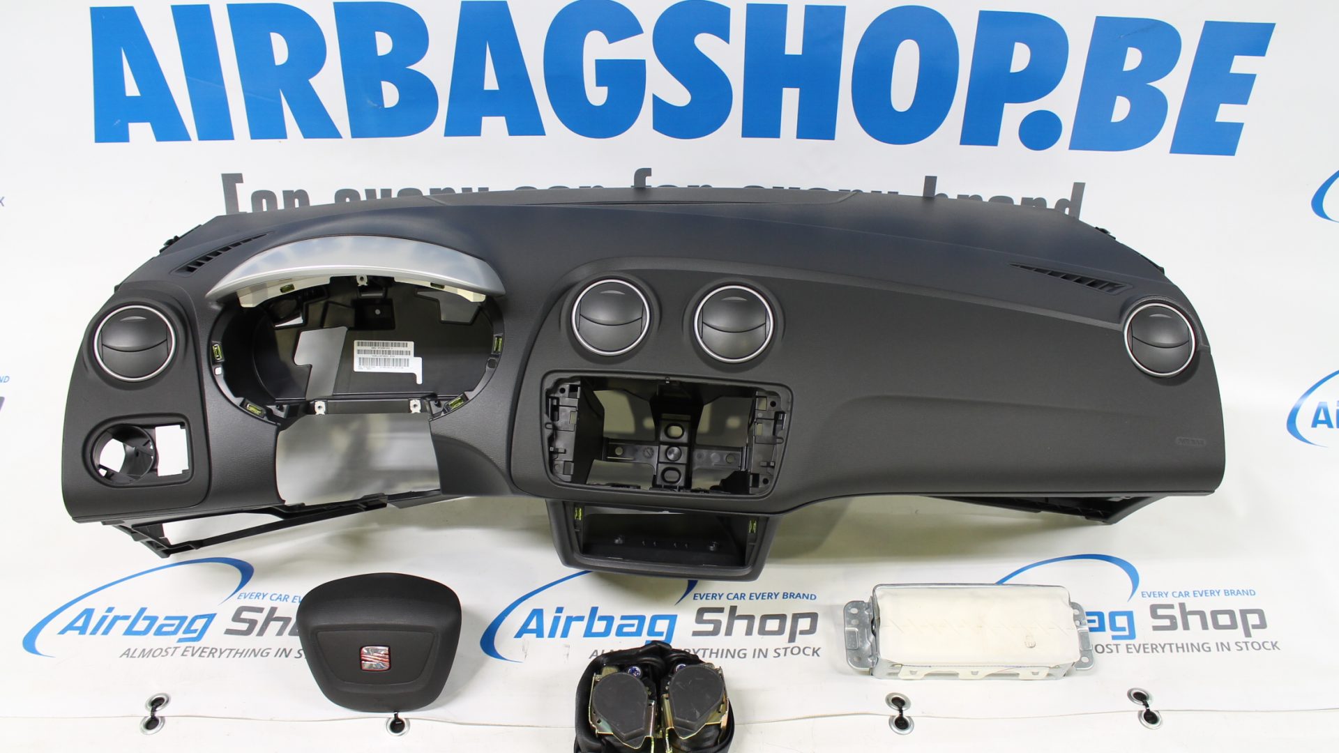 Airbag set Dashboard black bordeaux Seat Airbag.eu