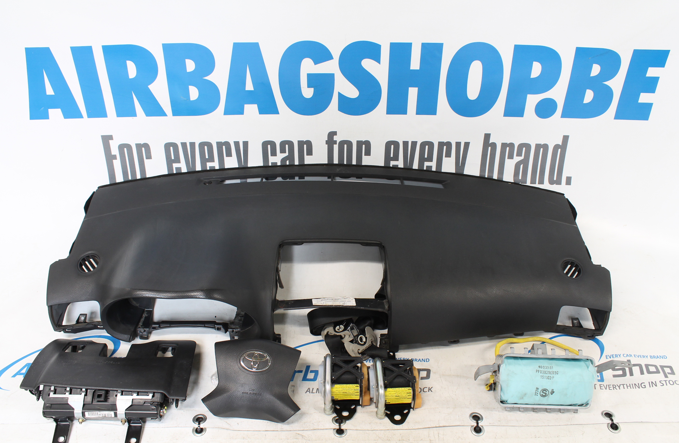 Airbag set - Dashboard Toyota Avensis T25 (2003-2008)