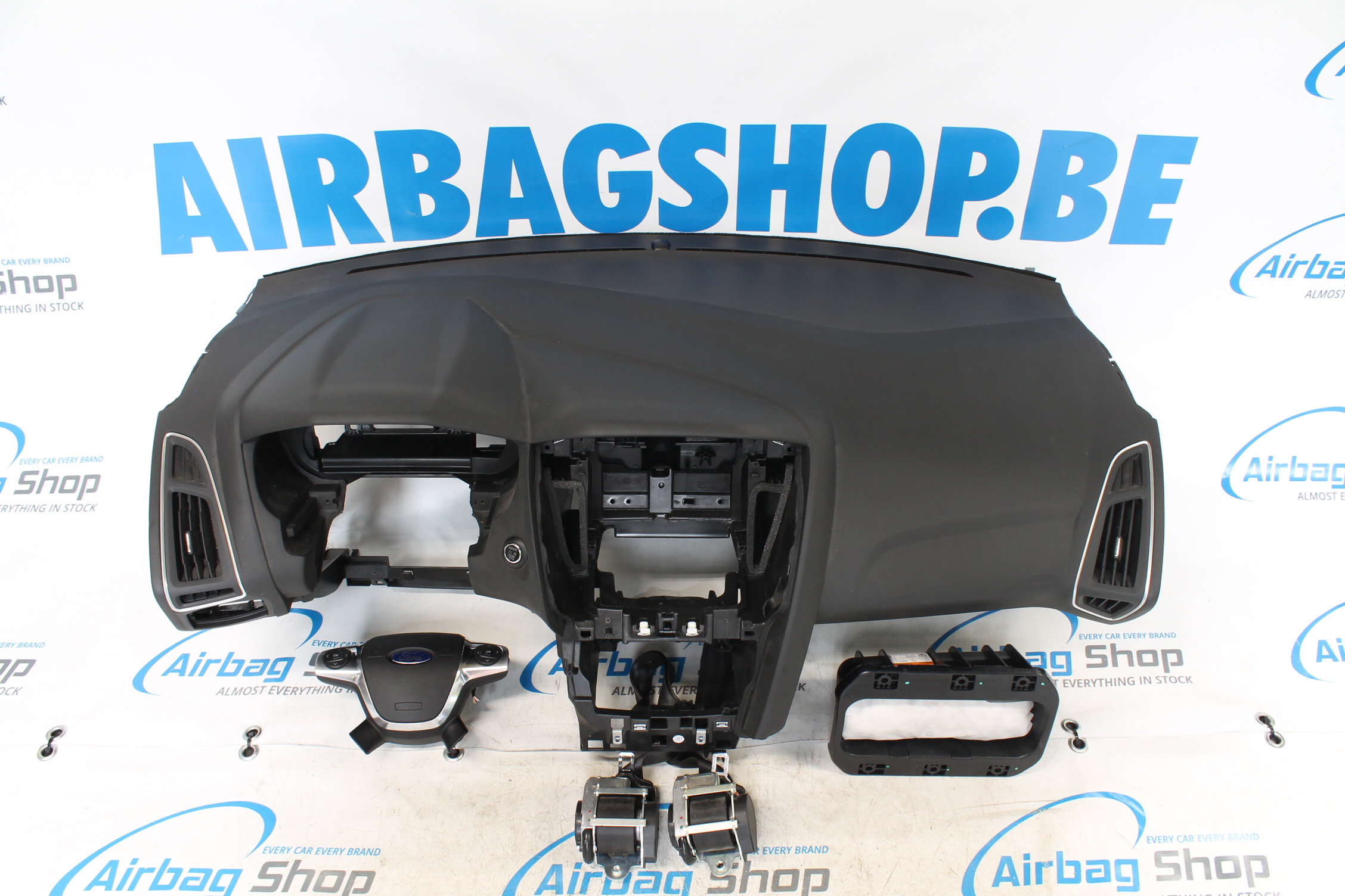 Airbag set Dashboard black Ford Focus (20112014) Airbag Shop