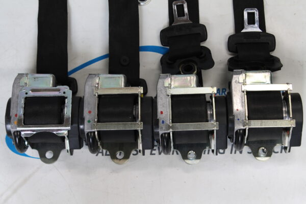 2 x Belts front + 2 x back Porsche Cayenne (2003-2010)