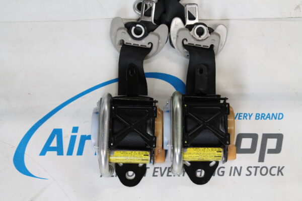 2 x Ceintures Toyota Avensis T25 (2003-2008)