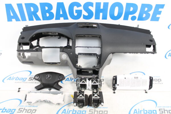 Airbag kit - Tableau de bord gris 4 branche Mercedes C klasse W204 (2007-2011) 