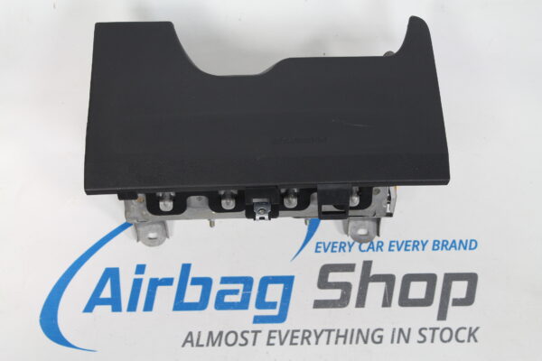 Genou airbag Toyota Yaris (2009-....)