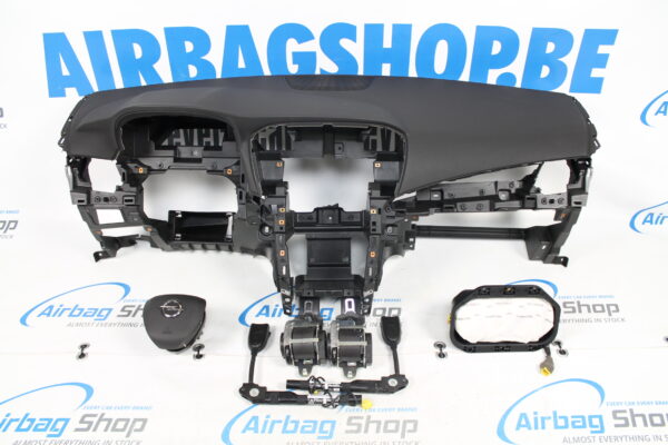 Airbag set - Dashboard black Opel Zafira C facelift (2016-....)