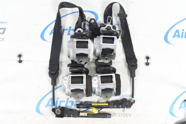 4 x Ceintures + 2 x prétensionneurs Fiat 500X (2014-....)