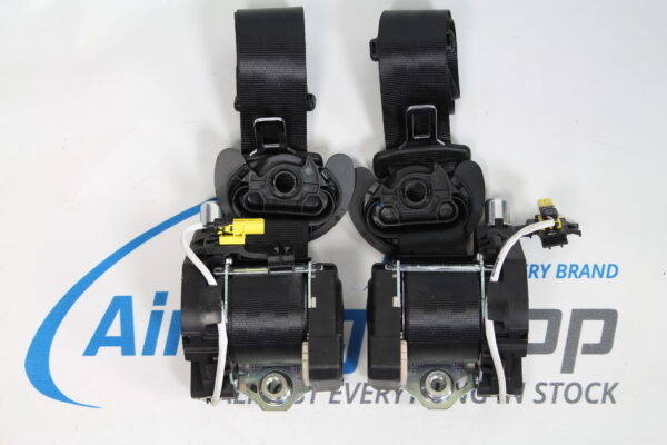 2 x Belts - Volkswagen Transporter (2016-....)