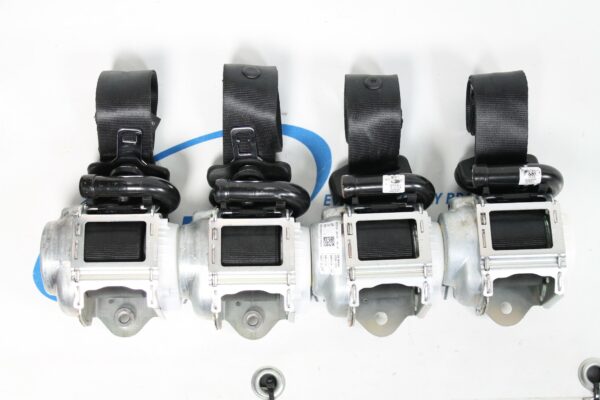 2 x cinture davanti + 2 x indietro Ford Fiesta ST (2017-....)