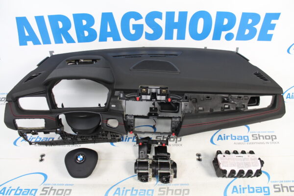 Airbag kit – Cruscotto cucitura rosso con head up e speaker BMW 2 serie F45 F46 Active Tourer (2013-….)