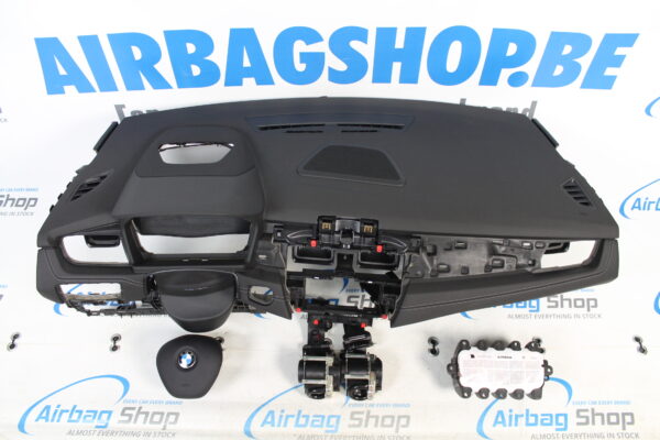 Airbag kit – Cruscotto HUD con speaker cucitura bianco BMW 2 serie F45 F46 Active Tourer (2013-….)