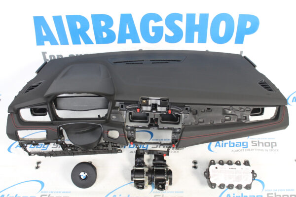 Airbag kit - Cruscotto M nero cucitura rosso BMW 2 serie F45 F46 Active tourer (2013-....)