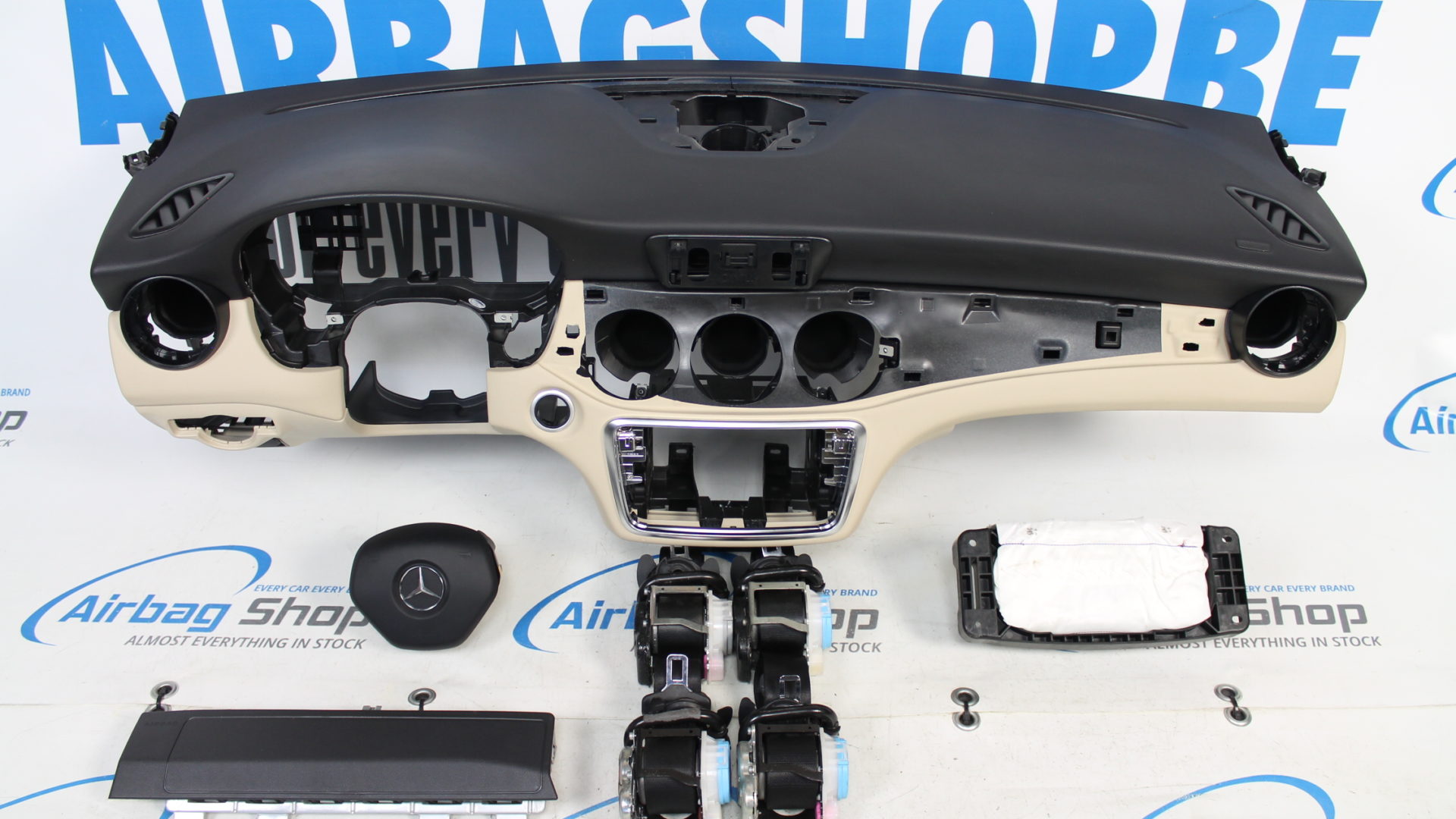 Airbag kit Cruscotto beige Mercedes CLA Klasse (20132019) Airbag Shop