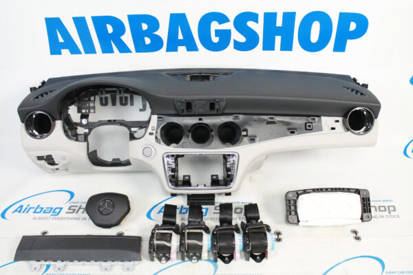 Airbag kit - Tableau de bord noir blanc Mercedes CLA Klasse C117 (2013-2019)
