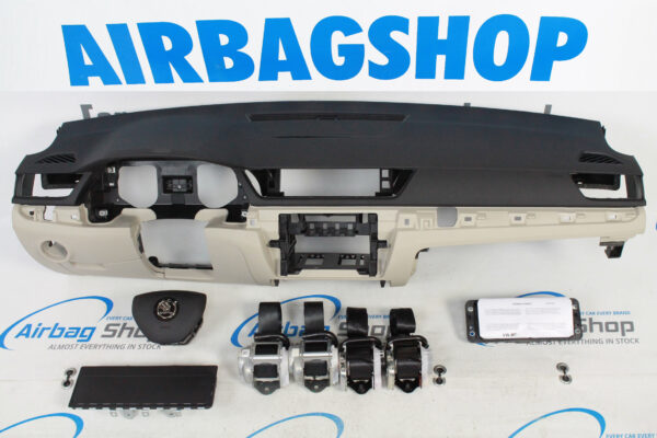 Airbag kit -Tableau de bord noir/beige Skoda Superb (B8 3V) (2015-....)