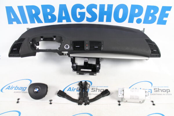 Airbag kit - Tableau de bord M noir BMW 1 serie E81 E82 E87 E88 (2004-2011)