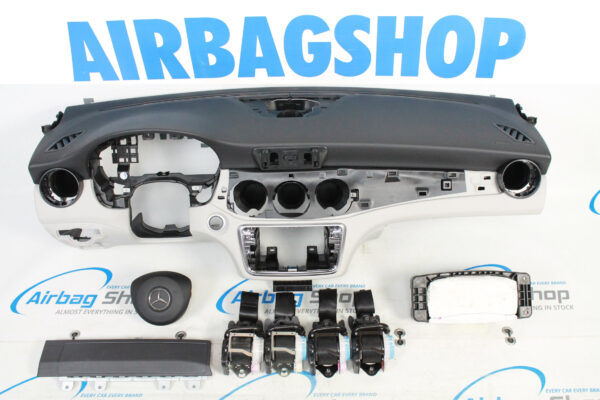 Airbag set - Dashboard black white Mercedes GLA X156 (2014-....)