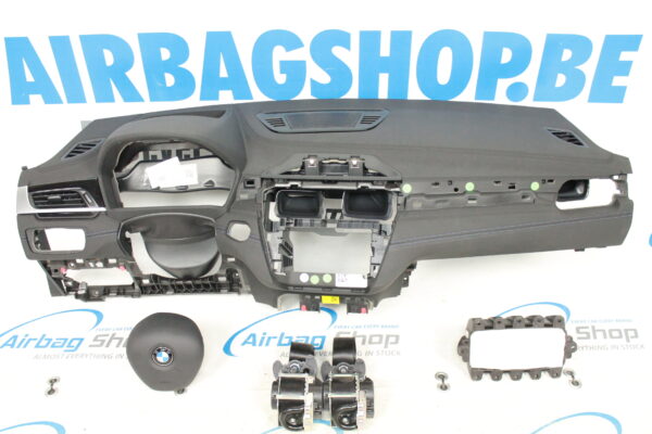 Airbag kit - Cruscotto nero blu cucitura HUD con speaker BMW X2 F39 (2017-....)