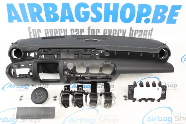 Airbag set - Dashboard zwart HUD wit stiksel Mercedes A klasse W177 (2018-heden)