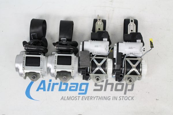 2 x belts front + 2 x behind Audi A3 8Y (2020-....)