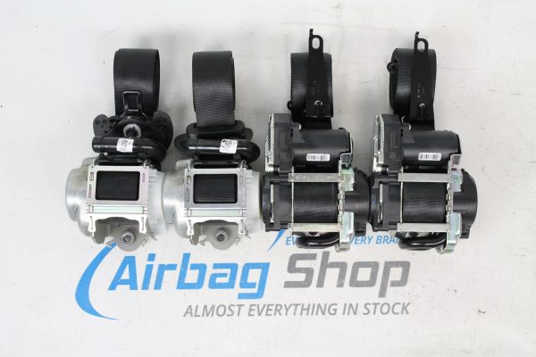 2 x belts front + 2 x behind Volkswagen T-Cross (2018-....)
