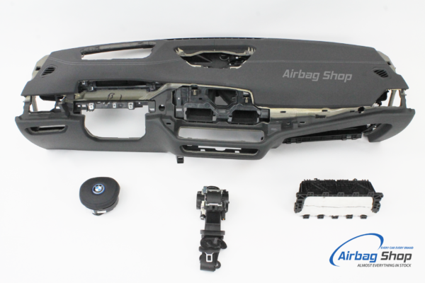 Airbag kit - Cruscotto in pelle HUD con speaker e cucitura bianca BMW i4 G26 (2022-...)